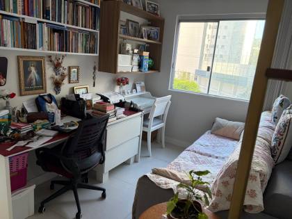 Apartamento Para Vender com 3 quartos 1 suítes no bairro Itaigara em Salvador