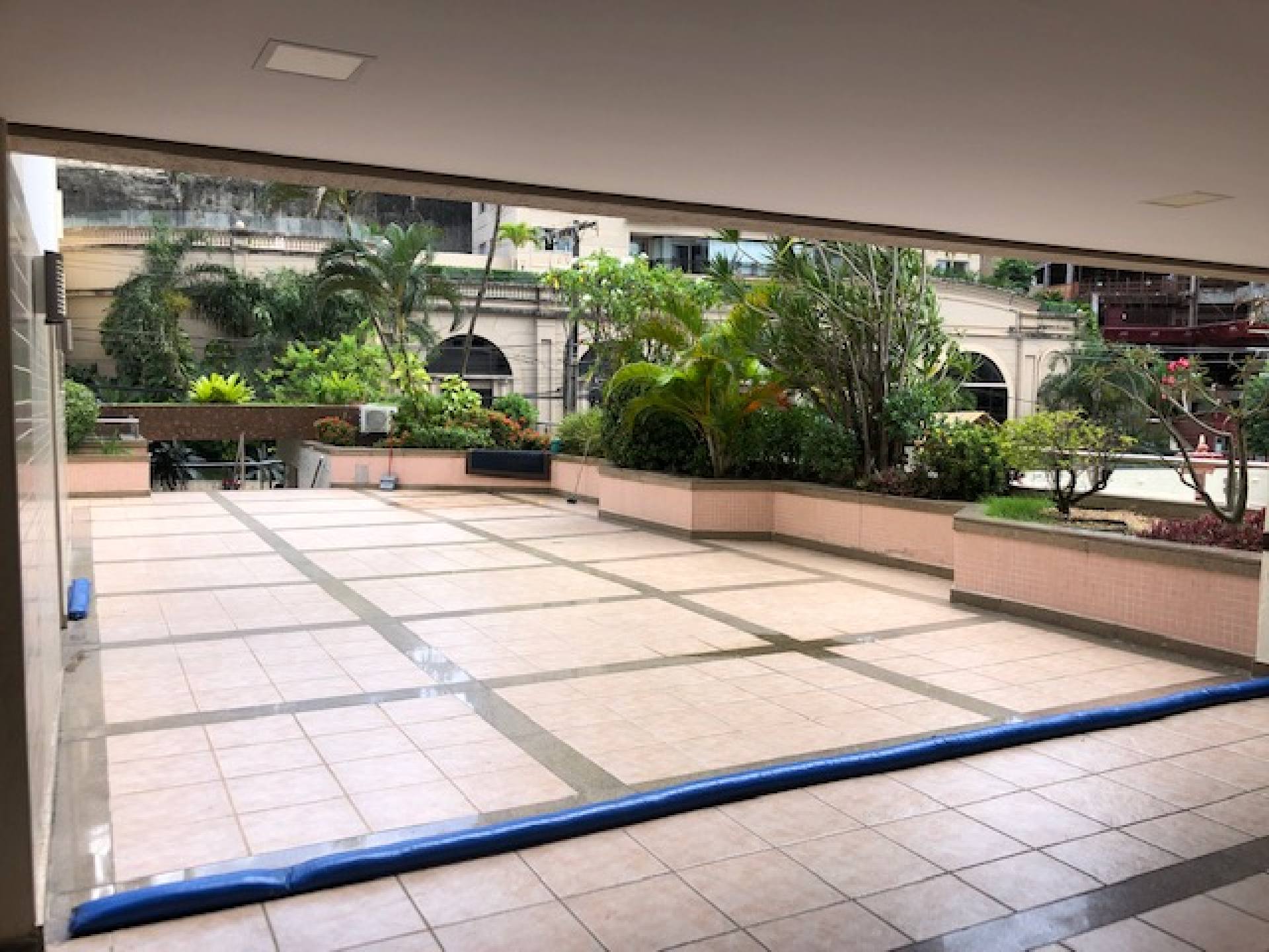 Apartamento Para Vender com 4 quartos 1 suítes no bairro AQUARIUS em Salvador