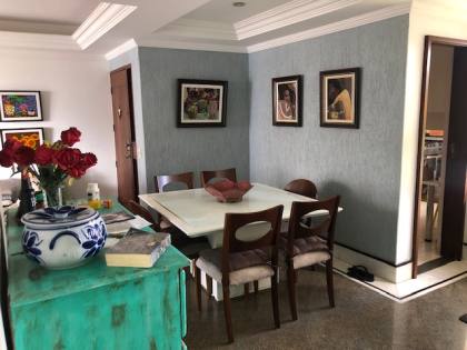 Apartamento Para Vender com 4 quartos 1 suítes no bairro AQUARIUS em Salvador