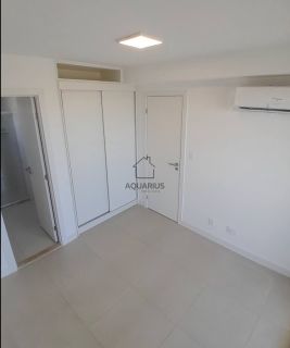 Quarto e sala com super varanda e vista mar