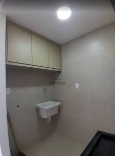 Quarto e sala com super varanda e vista mar