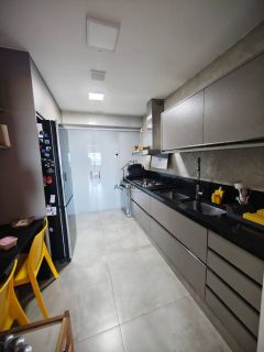 Apartamento Para Vender 3 suítes no bairro Pituaçu em Salvador