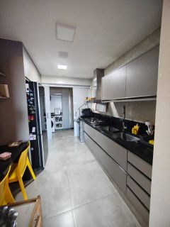 Apartamento Para Vender 3 suítes no bairro Pituaçu em Salvador