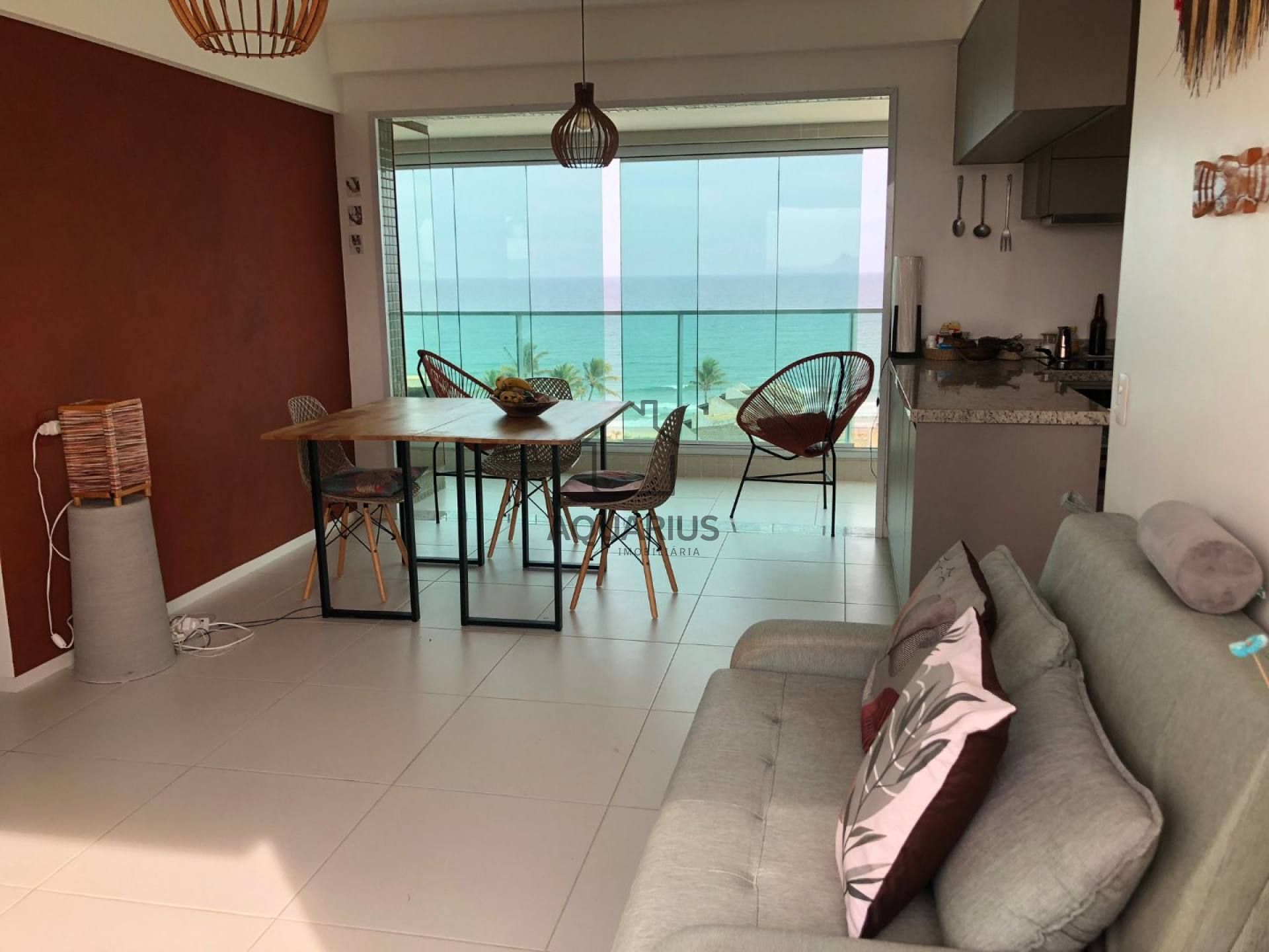 Apartamento Para Vender com 2 quartos 1 suíte no bairro Stella Maris em Salvador