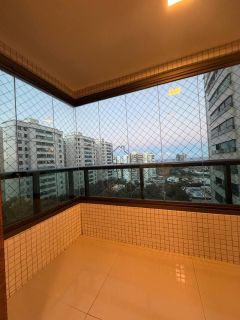 Apartamento Para Alugar com 3 quartos 3 suítes no bairro Pituaçu em Salvador
