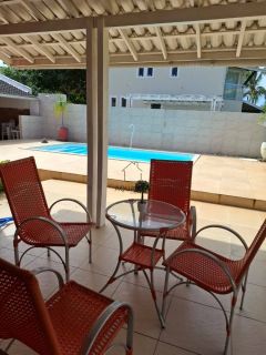Casa de Condomínio Para Vender com 4 quartos 4 suítes no bairro Guarajuba em Camaçari