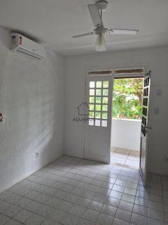Casa de Condomínio Para Vender com 3 quartos 1 suítes no bairro Stella Maris em Salvador