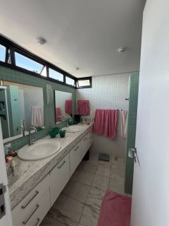 Apartamento Para Vender com 4 quartos 2 suítes no bairro Pituba em Salvador