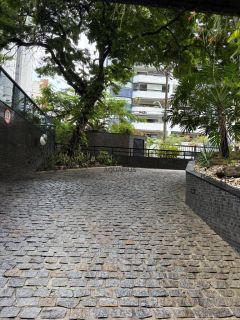 Apartamento Para Vender com 4 quartos 2 suítes no bairro Pituba em Salvador