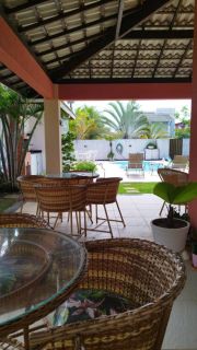 Casa de Condomínio Para Vender com 4 quartos 3 suítes no bairro Barra do Jacuípe em Camaçari
