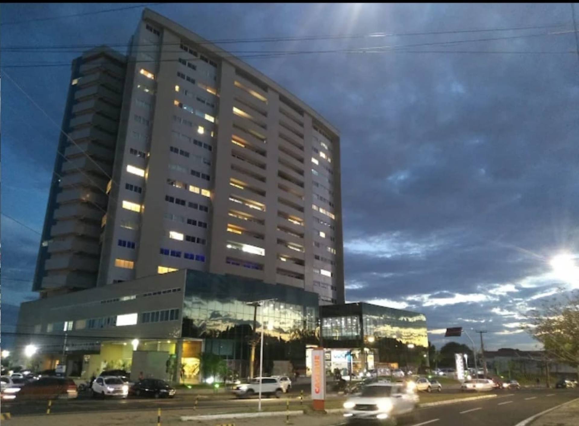 Sala comercial no edifício Diamond Center