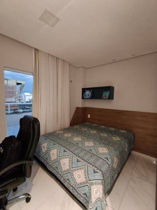 Casa duplex com 5 suítes no Terras Alphaville