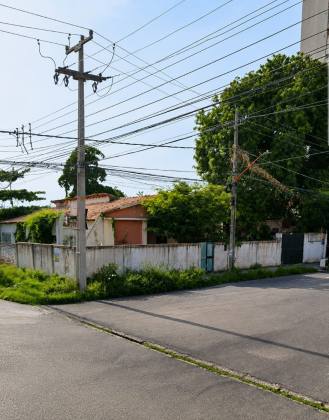 Terreno de esquina no bairro de Fátima