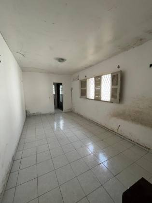 Casa à Venda no Monte Castelo, Próxima ao Centro Administrativo