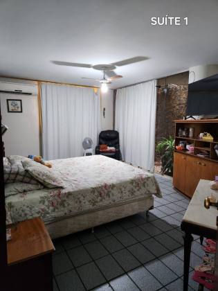 Casa à Venda na Piçarreira, Teresina – 9 Quartos, 3 Suítes e 1.300 m² de Área Total