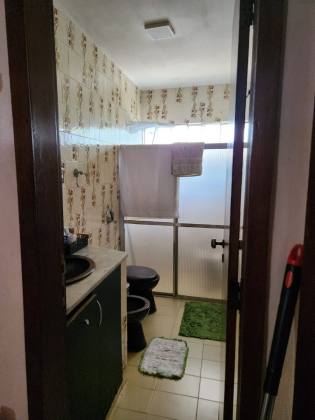 Casa à Venda na Piçarreira, Teresina – 9 Quartos, 3 Suítes e 1.300 m² de Área Total