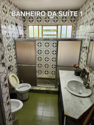 Casa à Venda na Piçarreira, Teresina – 9 Quartos, 3 Suítes e 1.300 m² de Área Total