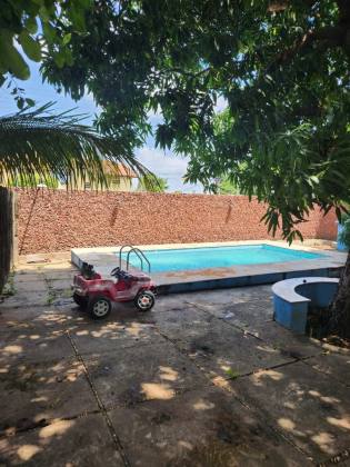 Casa à Venda na Piçarreira, Teresina – 9 Quartos, 3 Suítes e 1.300 m² de Área Total