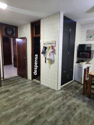 Casa à Venda na Piçarreira, Teresina – 9 Quartos, 3 Suítes e 1.300 m² de Área Total