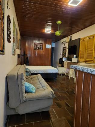 Casa à Venda na Piçarreira, Teresina – 9 Quartos, 3 Suítes e 1.300 m² de Área Total