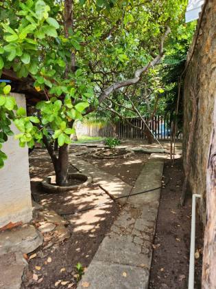 Casa à Venda na Piçarreira, Teresina – 9 Quartos, 3 Suítes e 1.300 m² de Área Total