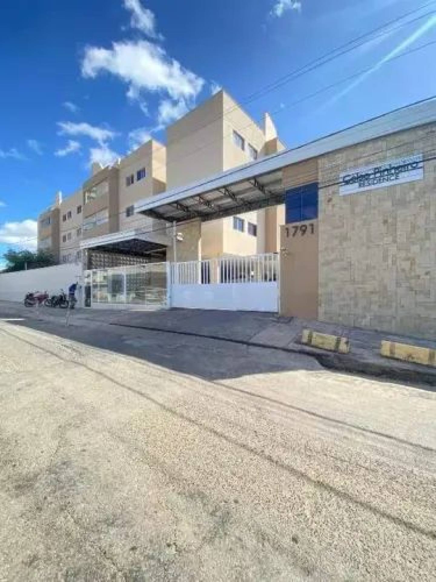 Apartamento à Venda no Condomínio Celso Pinheiro – Cristo Rei, Teresina-PI