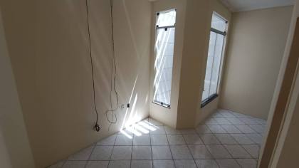 Casa duplex á Venda - próxima à Câmara dos Vereadores
