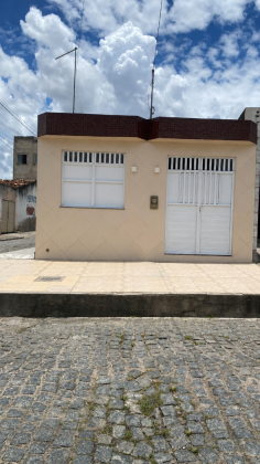 Imóvel á Venda no Bairro Rotary Club - Itabaiana/SE