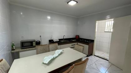 Imóvel mobiliado com piscina no CENTRO de Itabaiana, para residência e/ou comércio, 15 vagas de garagem