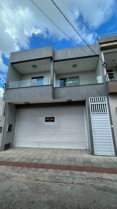 Imóvel mobiliado com piscina no CENTRO de Itabaiana, para residência e/ou comércio, 15 vagas de garagem