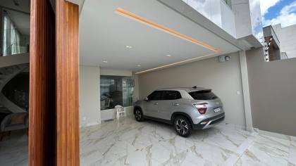 Imóvel de Alto Padrão com 5 quartos 4 suítes no Chiara (Marianga), próximo à Videlli