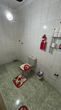 Casa no Centro de Itabaiana com 4 quartos 1 suíte 3 banheiros, e fácil acesso ao comércio.