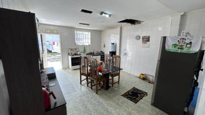Casa no Centro de Itabaiana com 4 quartos 1 suíte 3 banheiros, e fácil acesso ao comércio.