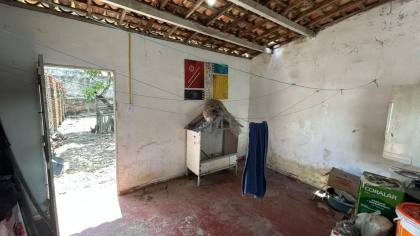 Casa no Centro de Itabaiana com 4 quartos 1 suíte 3 banheiros, e fácil acesso ao comércio.