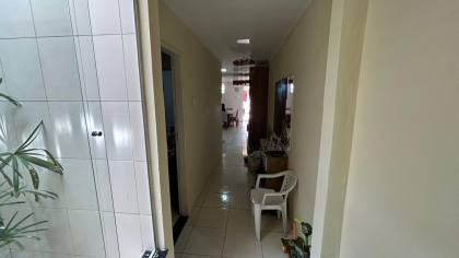 Casa no Centro de Itabaiana com 4 quartos 1 suíte 3 banheiros, e fácil acesso ao comércio.