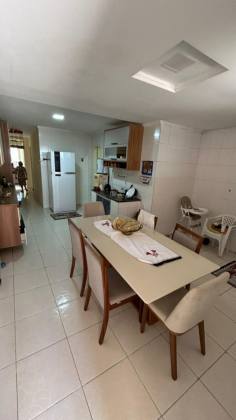 Casa no Centro de Itabaiana com 4 quartos 1 suíte 3 banheiros, e fácil acesso ao comércio.