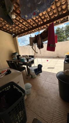 Casa no Centro de Itabaiana com 4 quartos 1 suíte 3 banheiros, e fácil acesso ao comércio.