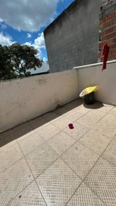 Casa no Centro de Itabaiana com 4 quartos 1 suíte 3 banheiros, e fácil acesso ao comércio.