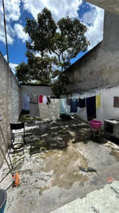 Casa no Centro de Itabaiana com 4 quartos 1 suíte 3 banheiros, e fácil acesso ao comércio.