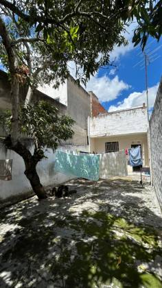 Casa no Centro de Itabaiana com 4 quartos 1 suíte 3 banheiros, e fácil acesso ao comércio.
