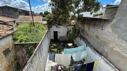 Casa no Centro de Itabaiana com 4 quartos 1 suíte 3 banheiros, e fácil acesso ao comércio.