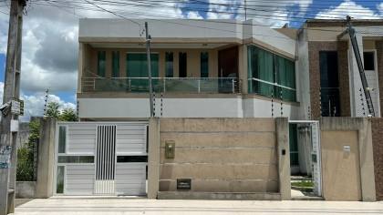 Casa de alto Padrão para alugar no Chiara, com 4 quartos 3 suítes, em Itabaiana