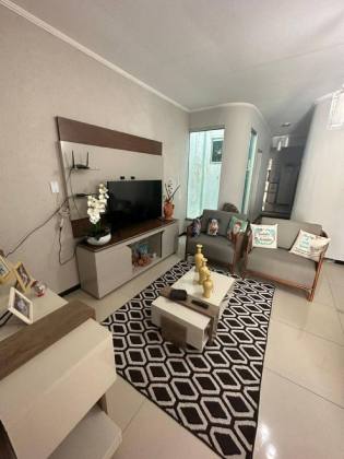 Casa com 4 quartos 3 banheiros e 1 suíte no bairro Rotary em Itabaiana