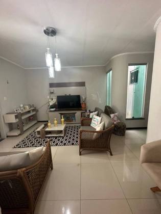 Casa com 4 quartos 3 banheiros e 1 suíte no bairro Rotary em Itabaiana