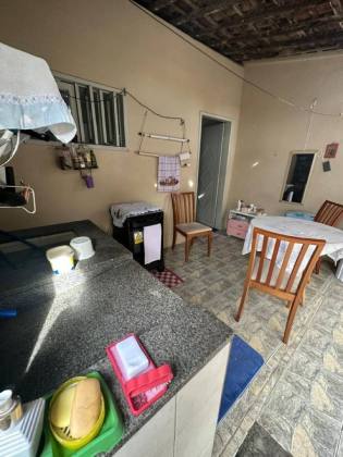 Casa com 4 quartos 3 banheiros e 1 suíte no bairro Rotary em Itabaiana