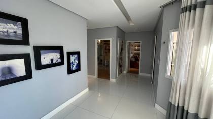 CASA DE ALTO PADRÃO NO CONDOMÍNIO SANTO ANTÔNIO COM 5 QUARTOS, 3 SUÍTES, 2 AMPLOS CLOSET, 7 BANHEIROS, PISCINA E MUITO MAIS! - ITABAIANA/SE