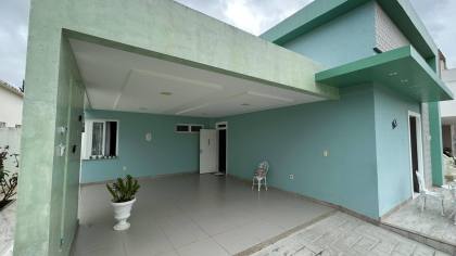 Casa de Alto Padrão no Condomínio Chiara Lubich, com 3 quartos, 2 suítes, e muito mais. Itabaiana/SE