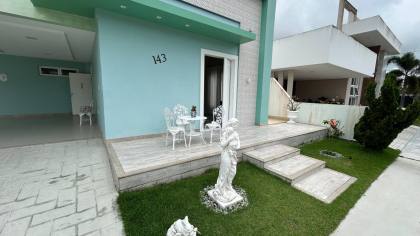 Casa de Alto Padrão no Condomínio Chiara Lubich, com 3 quartos, 2 suítes, e muito mais. Itabaiana/SE
