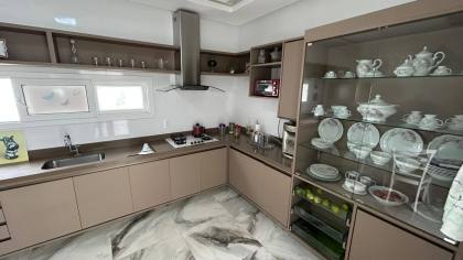 Casa de Alto Padrão no Condomínio Chiara Lubich, com 3 quartos, 2 suítes, e muito mais. Itabaiana/SE