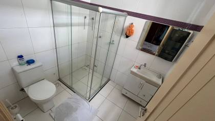 Casa com 2 pavimentos, 6 quartos ao total, e muito mais! No Centro de Itabaiana